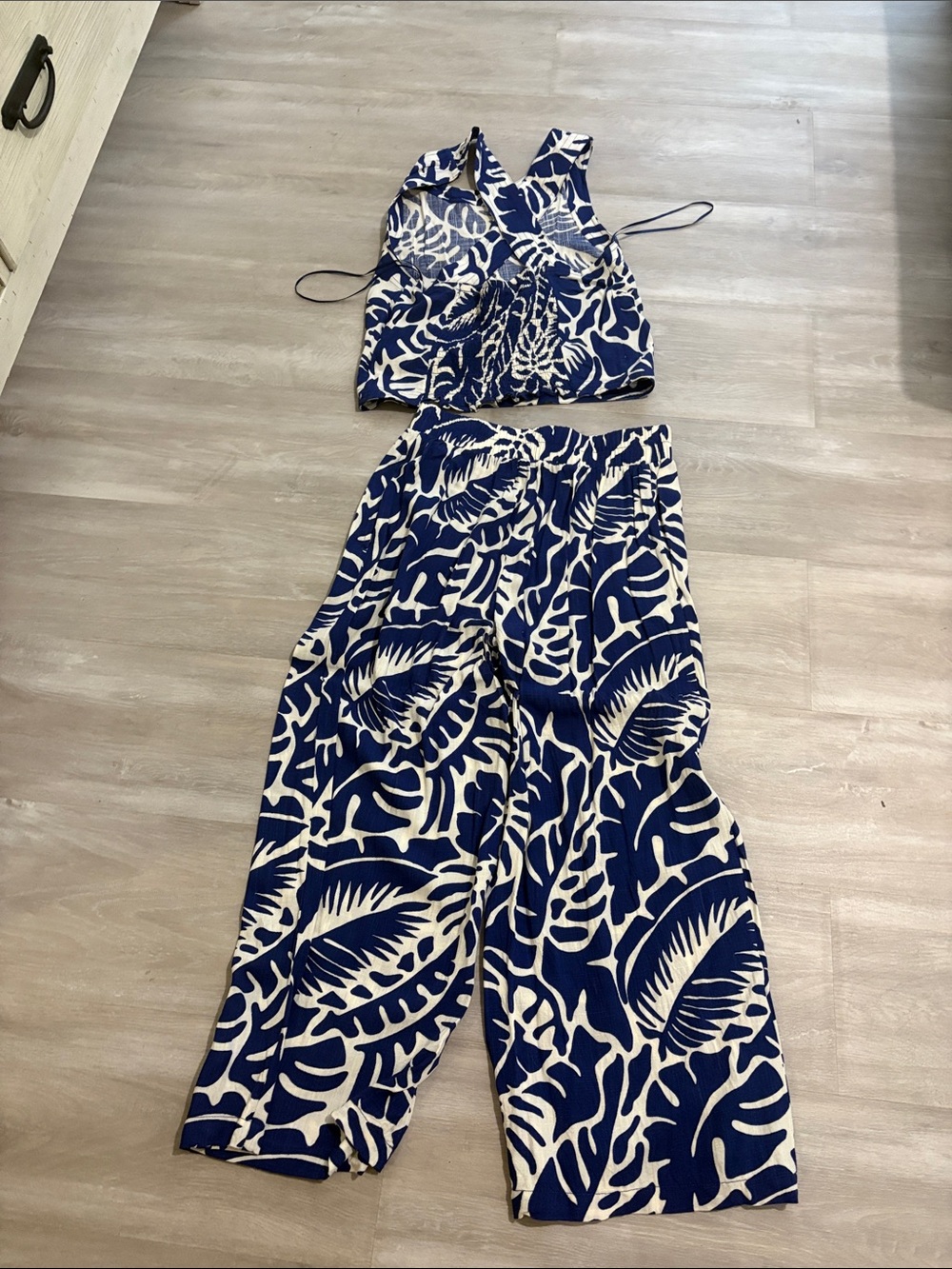 Rose & Olive Blue and White Tropical Print Wide-Leg Jumpsuit - Picture 3 of 4